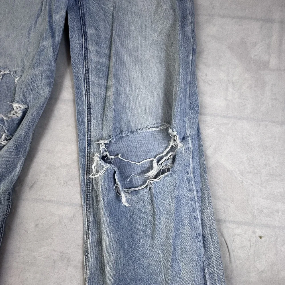 American Eagle Womens Wide-Leg Jeans Light Blue Denim High-Rise Baggy Ripped 2 - Picture 6 of 16
